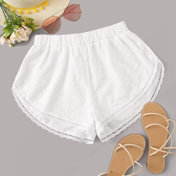 

Contrast Lace Hem Eyelet Embroidery Shorts