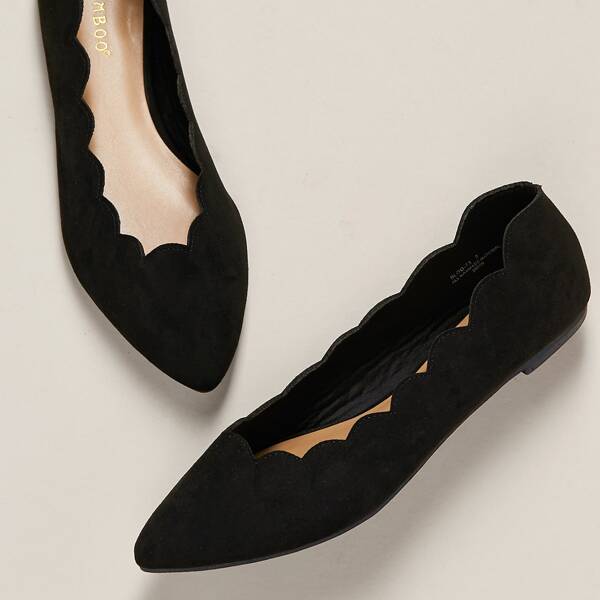 

Pointed Toe Scalloped Edge Ballerina Flats