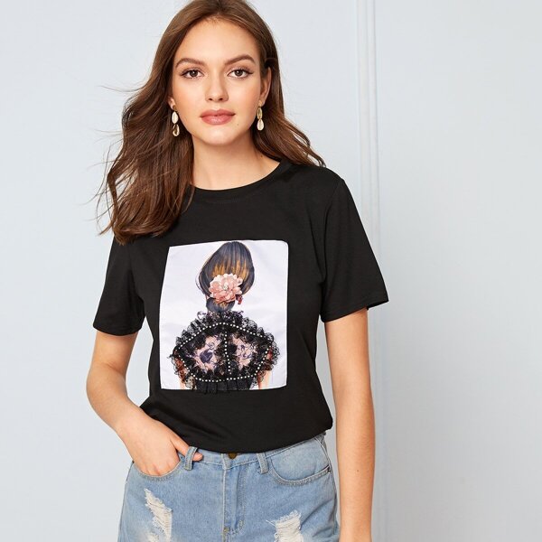 

Figure Patch Lace & Applique Detail Tee