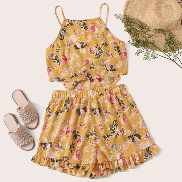 

Plus Floral Print Tie Back Cami Top With Shorts