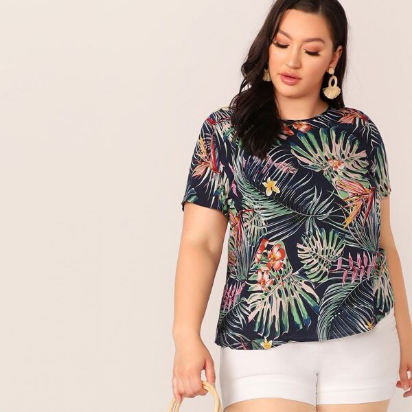

Plus Keyhole Back Tropical Print Top