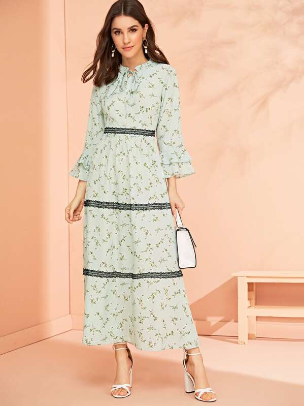 

Ditsy Floral Lace Contrast Layered Sleeve Dress, Green, Vikie