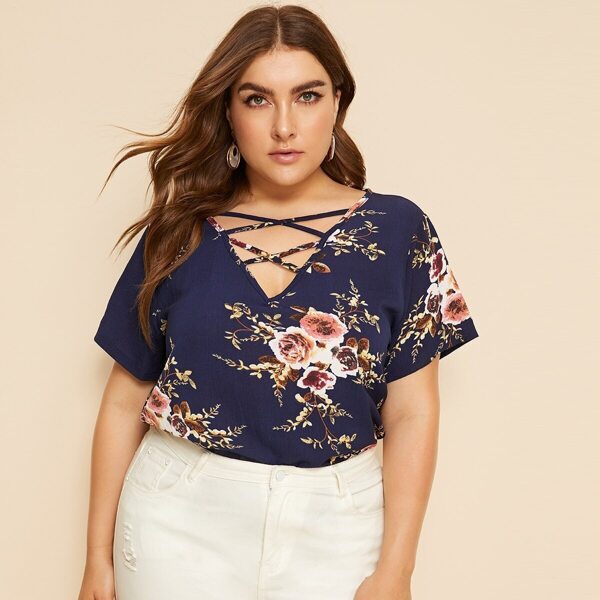

Plus Floral Print Criss-cross Blouse