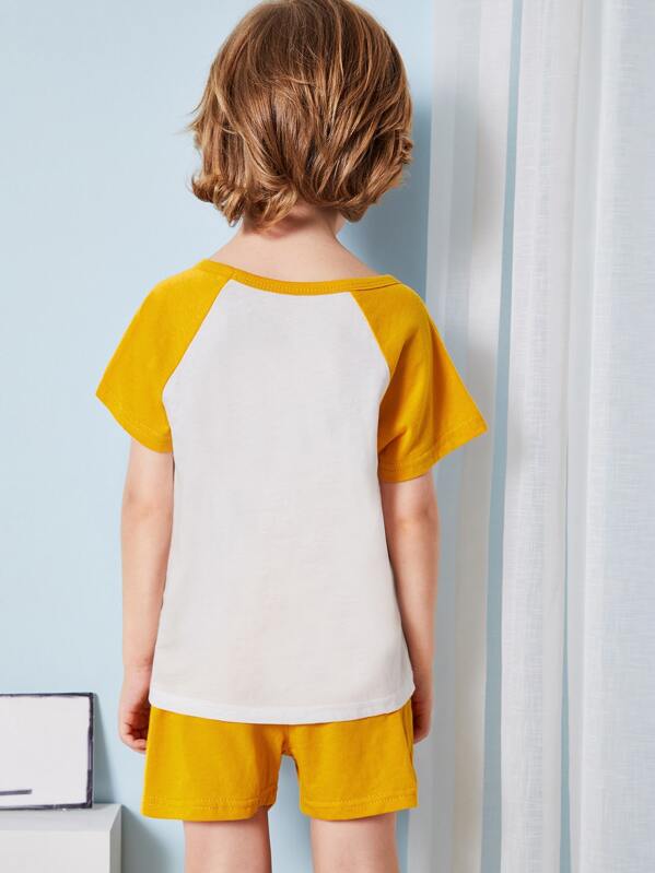 

Toddler Boys Giraffe Print Pajama Set, Multicolor