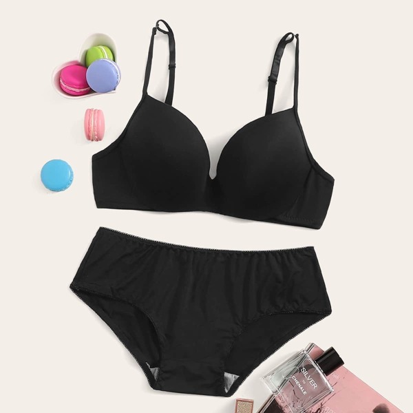 

Adjustable Strap Underwire Lingerie Set, Black