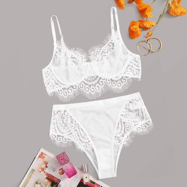 

Eyelash Floral Lace Underwire Lingerie Set