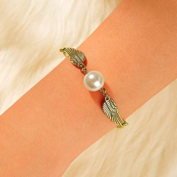 

Faux Pearl & Wing Decor Chain Bracelet 1pc, Gold