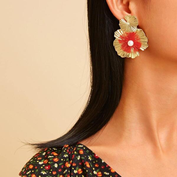 

Faux Pearl Decor Double Flower Shaped Stud Earrings 1pair
