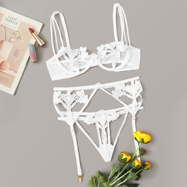 

Floral Lace Cut-out Garter Lingerie Set, White