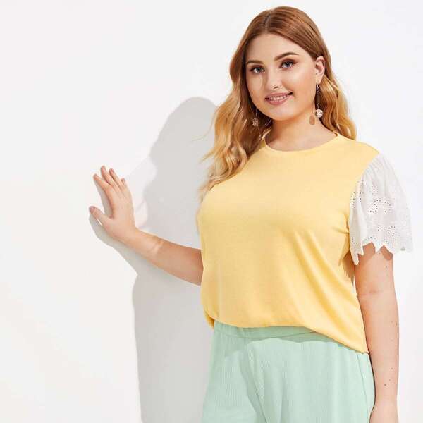 

Plus Contrast Eyelet Embroidery Sleeve Tee