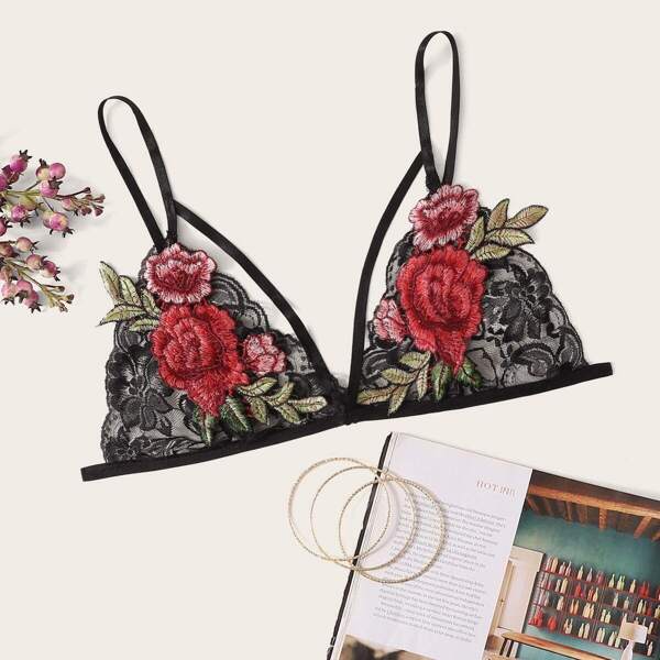 

Plus Flower Appliques Lace Bralette
