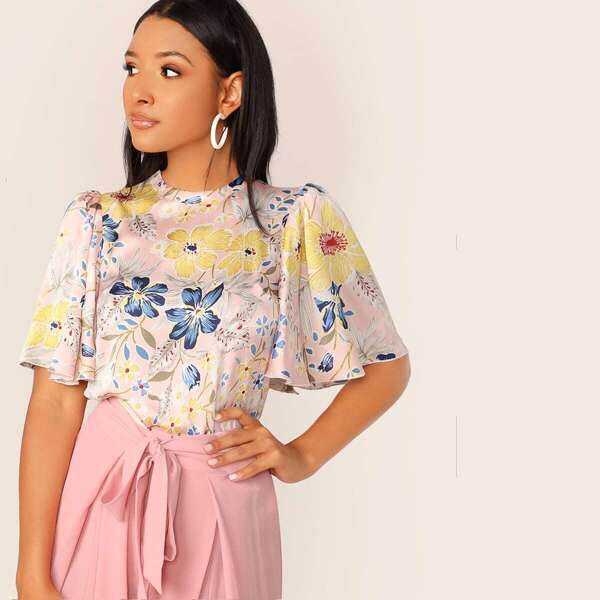 

Flutter Sleeve Floral Print Top