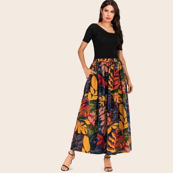 

Allover Floral Print Skirt