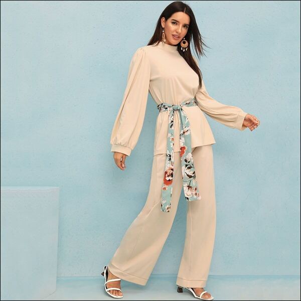 

Keyhole Back Bishop Sleeve Top With Floral Print Belt & Wide Leg Pants Set