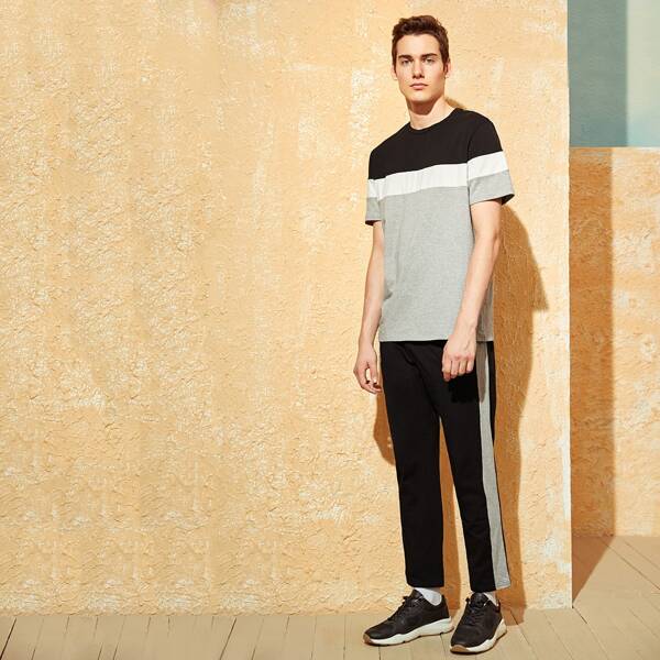 

Men Cut-and-sew Top & Striped Side Pants Set