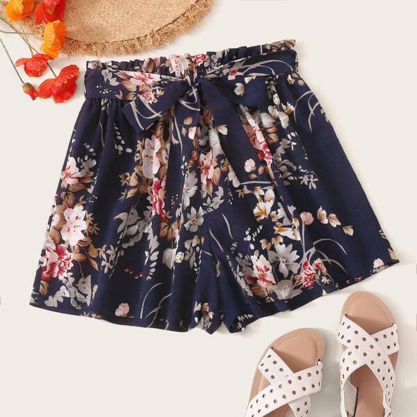 

Belted Paperbag Waist Floral Shorts