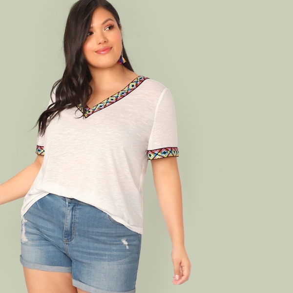 

Plus V Neck Embroidered Tape Tee