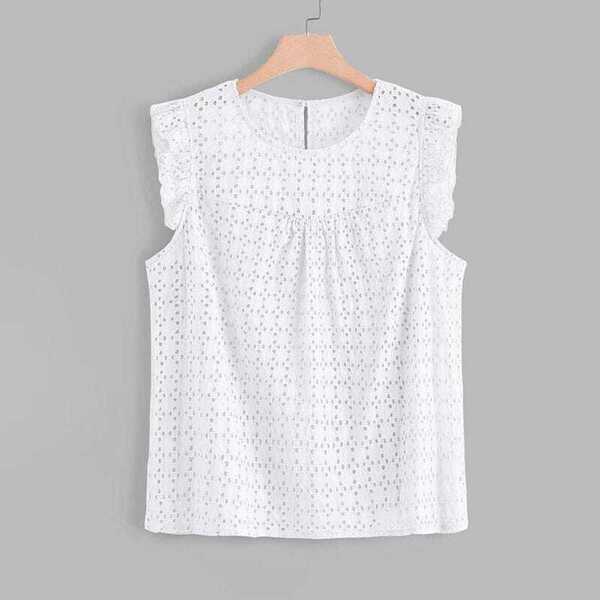 

Plus Eyelet Embroidery Blouse