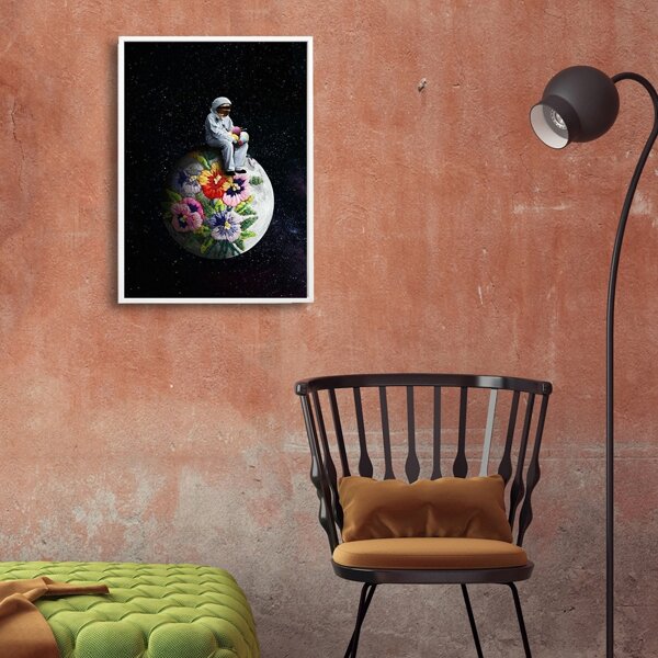

Flower Overlay Planet & Astronaut Wall Sticker