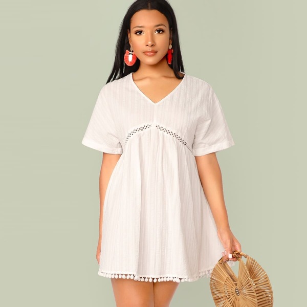 

Guipure Lace Insert Pompom Hem Textured Dress