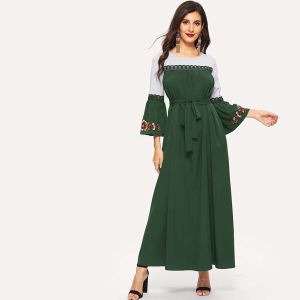 

Lace Insert Embroidered Flower Belted Maxi Dress, Green