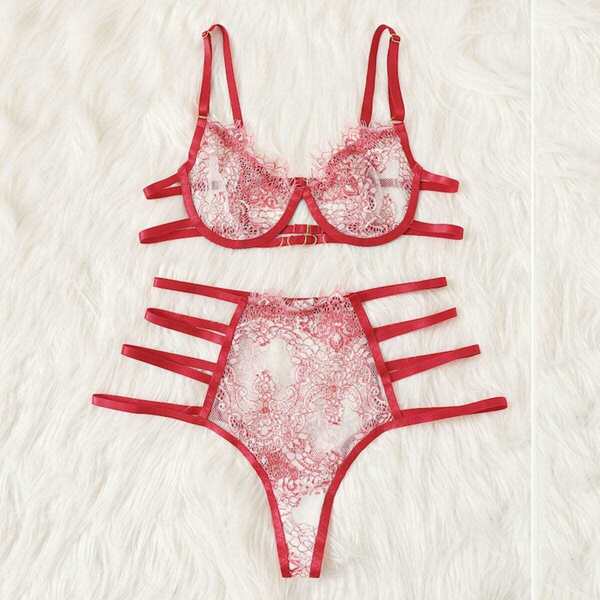 

Plus Floral Lace Ladder Cut-out Lingerie Set