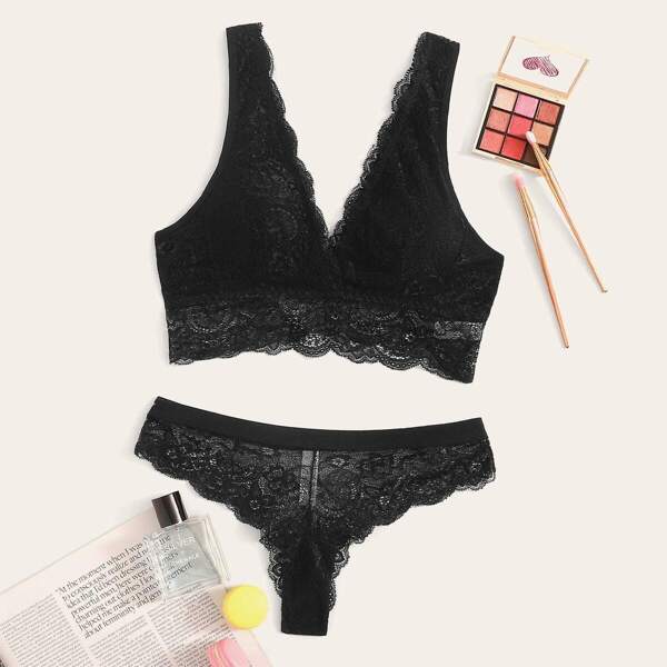 

Scalloped Trim Floral Lace Lingerie Set