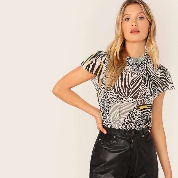 

Frill Neck Keyhole Back Leopard Top