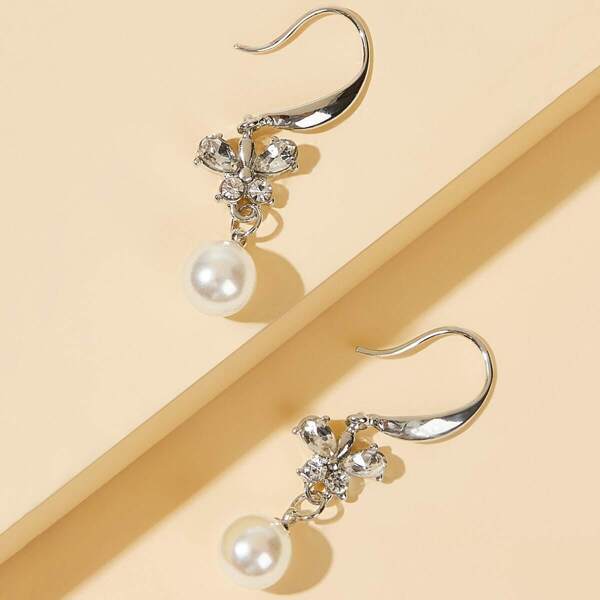 

Butterfly & Faux Pearl Drop Earrings 1pair