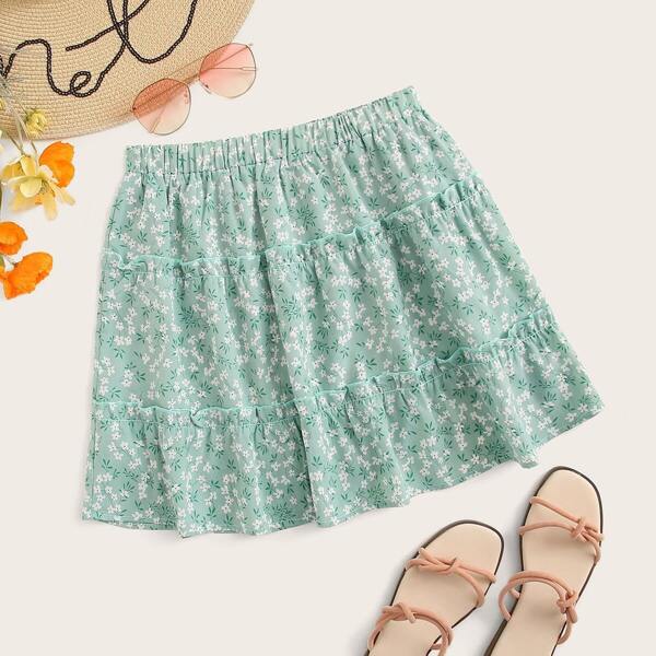 

Plus Ditsy Floral Print Lettuce Frill Skirt