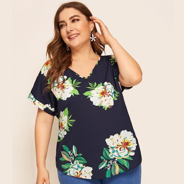

Plus Floral Print Rolled Cuff Curved Hem Top, Navy