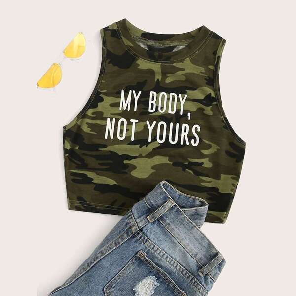 

Plus Slogan Graphic Camo Crop Tank Top