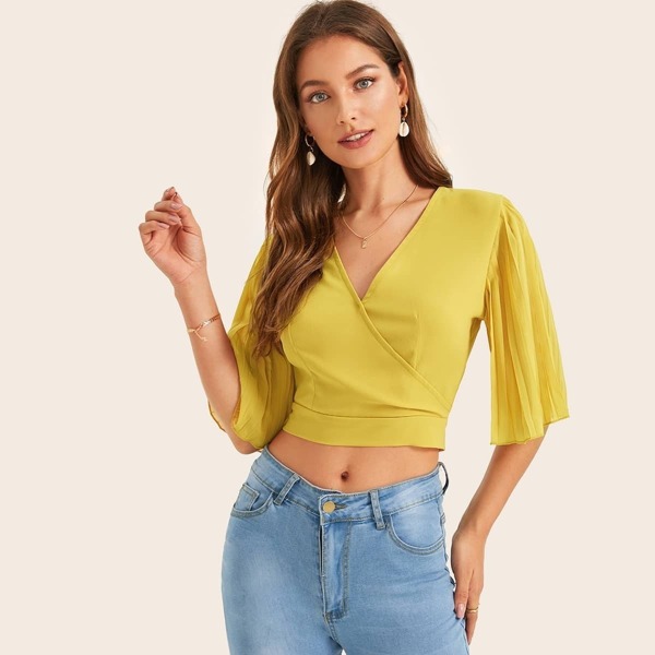 

Pleated Sleeve Tie Back Crop Top