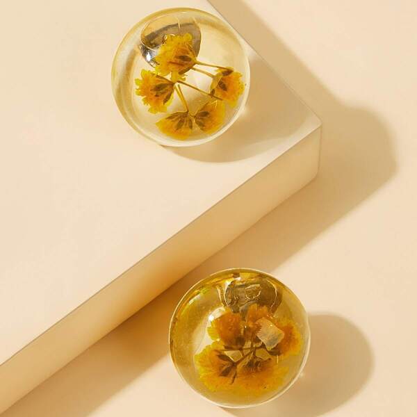 

Epoxy Flower Stud Earrings 1pair