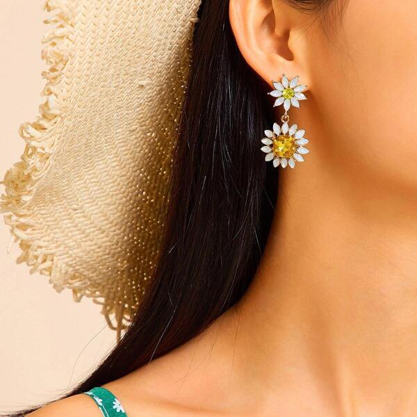 

Gemstone Engraved Double Flower Drop Earrings 1pair