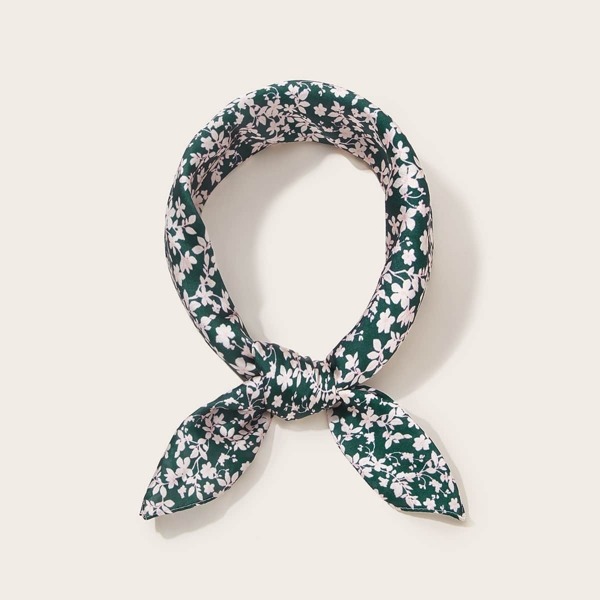 

Ditsy Floral Pattern Bandana
