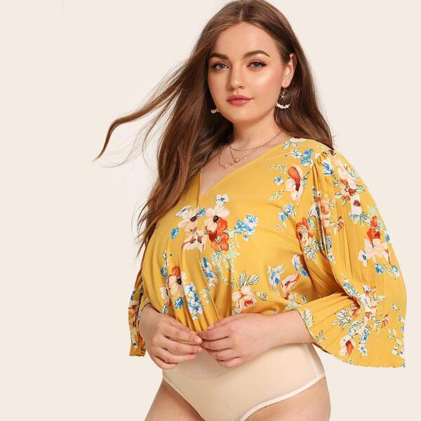 

Plus Floral Print Pleated Sleeve Bodysuit, Multicolor