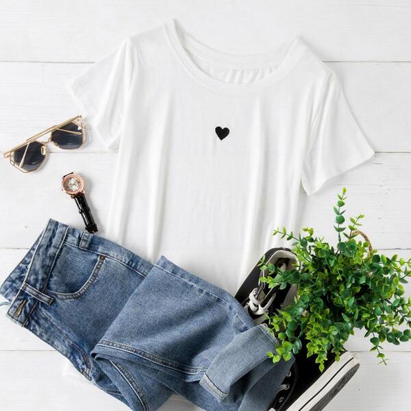 

Plus Heart Print Short Sleeve Tee