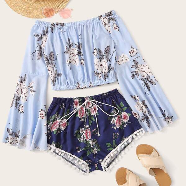 

Floral Print Off Shoulder Top With Pom Pom Hem Shorts