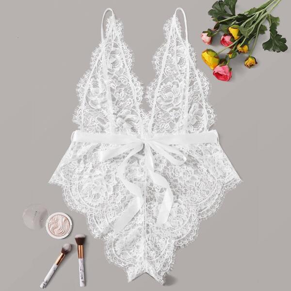 

Plus Floral Lace Romper Bodysuit With Belt
