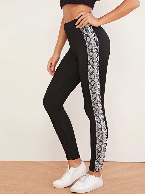 

Snakeskin Print Tape Side Leggings Pants, Black, Hanna