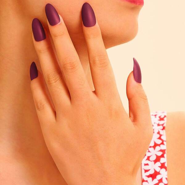 

Almond Fake Nails 24pcs & Tape & Nail File
