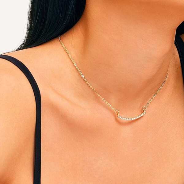 

Rhinestone Engraved Bar Chain Necklace 1pc