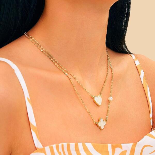

Clover & Heart Charm Layered Chain Necklace 1pc