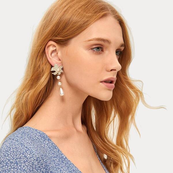 

Rhinestone Engraved Flower Decor Faux Pearl Drop Earrings 1pair
