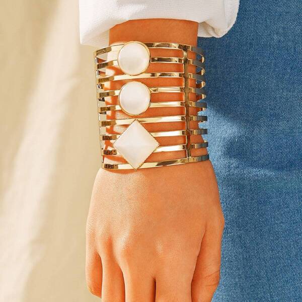 

Square & Round Decor Hollow Out Bracelet 1pc