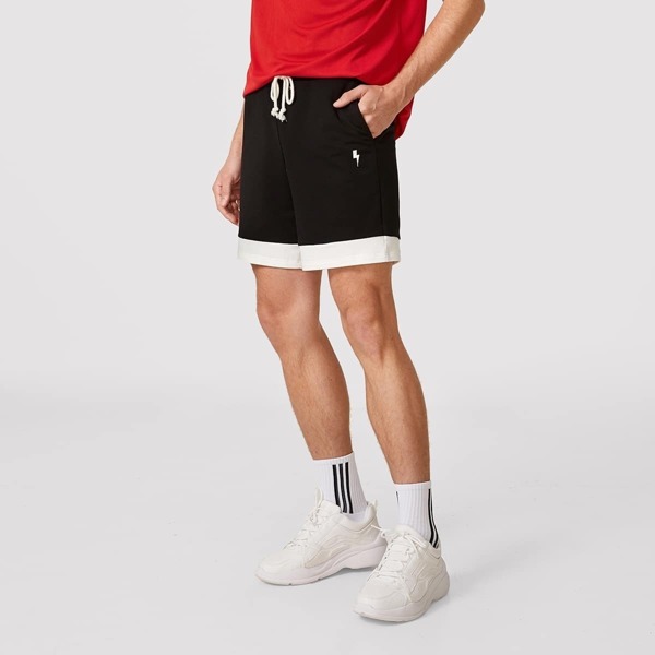 

Men Drawstring Waist Slant Pocket Shorts