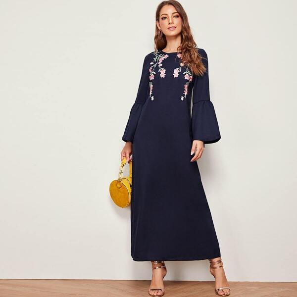 

Embroidered Floral Detail Bell Sleeve Dress