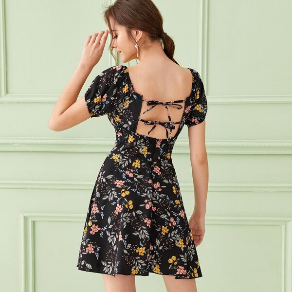 

Tie Back Backless Floral Print Square Neck Dress