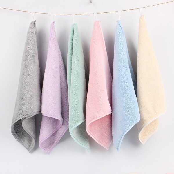 

Random Solid Absorbent Hand Towel 1pc, Multicolor